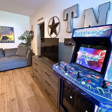 *Dog Friendly*Modern Home-Minutes To Dollywood, Gatlinburg, Smoky Mountains & Pigeon Forge! Exterior photo