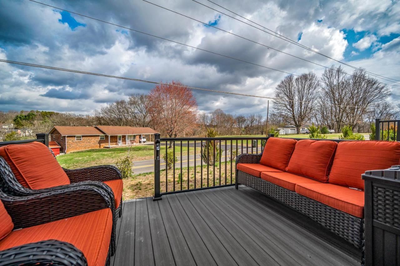 *Dog Friendly*Modern Home-Minutes To Dollywood, Gatlinburg, Smoky Mountains & Pigeon Forge! Exterior photo