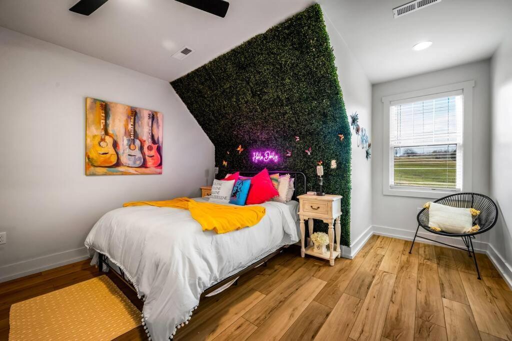 *Dog Friendly*Modern Home-Minutes To Dollywood, Gatlinburg, Smoky Mountains & Pigeon Forge! Exterior photo